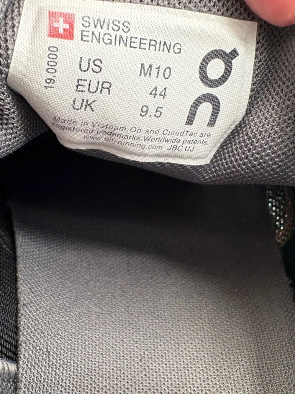 On Cloud 5 Sneakers Black White Performance Running Shoes Mens Size 10 - Picture 10 of 14